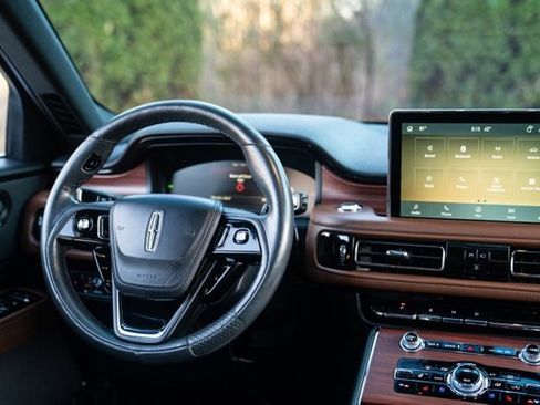 Used 2022 Lincoln Aviator Grand Touring w/ Equipment Group 301A image 28