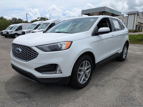 Used 2024 Ford Edge SEL w/ Convenience Package image 8