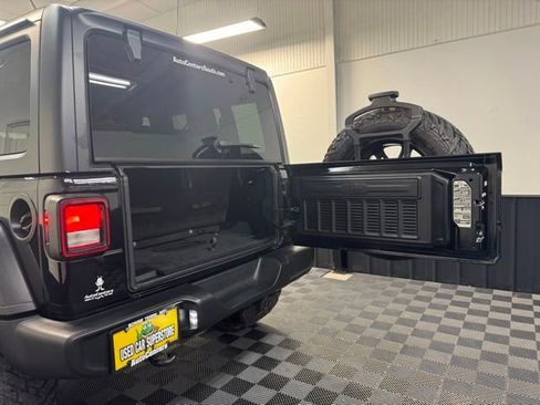 Used 2019 Jeep Wrangler Sport w/ Quick Order Package 24S AWD/4WD image 29