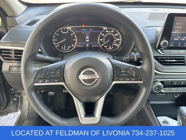 Used 2024 Nissan Altima 2.5 SV FWD image 11