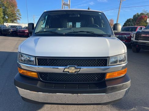 Used 2023 Chevrolet Express 2500 w/ Driver Convenience Package RWD image 8