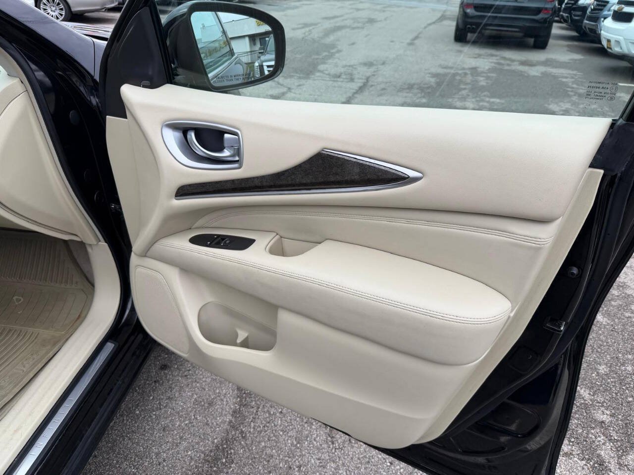 Used 2013 INFINITI JX35 AWD w/ Premium Pkg image 32