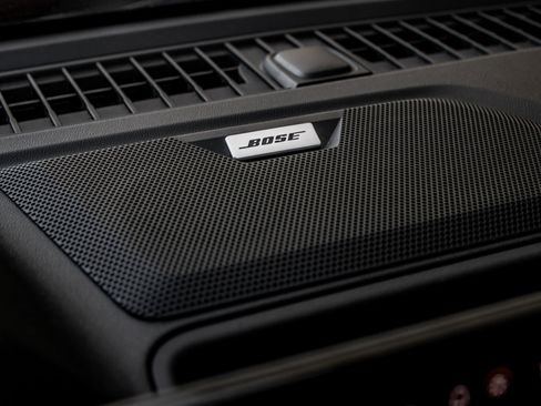 Used 2023 Chevrolet Colorado Z71 w/ Z71 Convenience Package 2 image 32