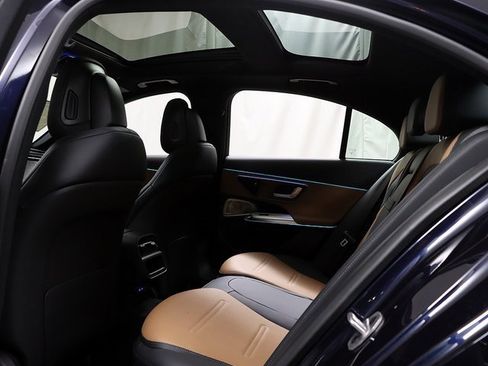 New 2026 Mercedes-Benz E 53 AMG e 4MATIC Sedan image 15