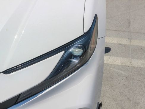 Used 2025 Toyota Camry SE w/ Convenience Package FWD image 8