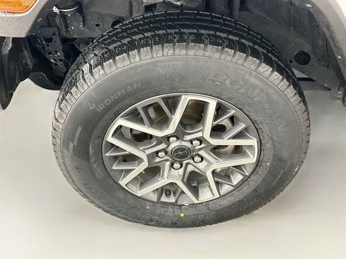 Used 2025 Jeep Wrangler Unlimited Sahara AWD/4WD image 11