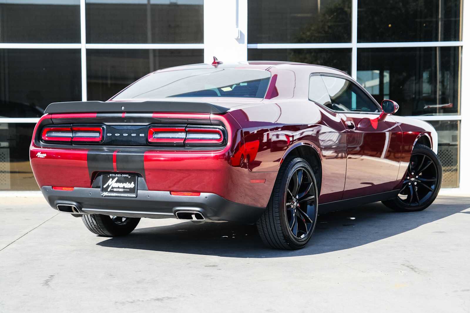 Used 2018 Dodge Challenger SXT Plus RWD image 11