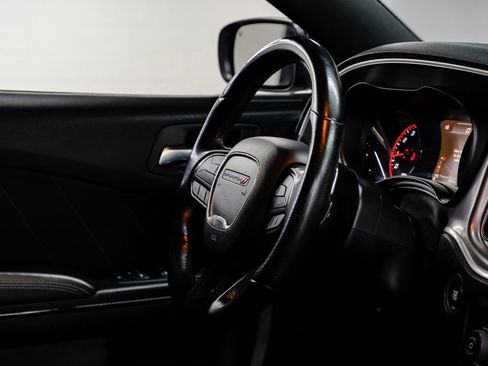 Used 2022 Dodge Charger R/T w/ Blacktop Package image 19