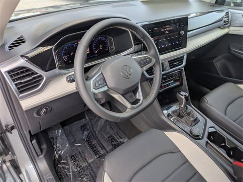 New 2025 Volkswagen Taos SEL image 10