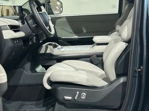 New 2026 Lincoln Navigator Reserve w/ Jet Appearance Package AWD/4WD image 44