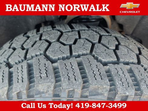 Used 2018 Chevrolet Silverado 1500 LT w/ All Star Edition image 10