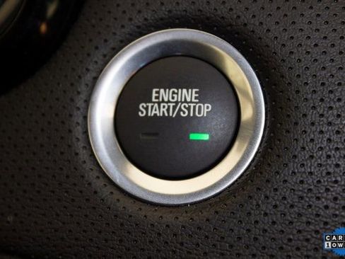 Used 2025 Cadillac XT5 Premium Luxury image 27