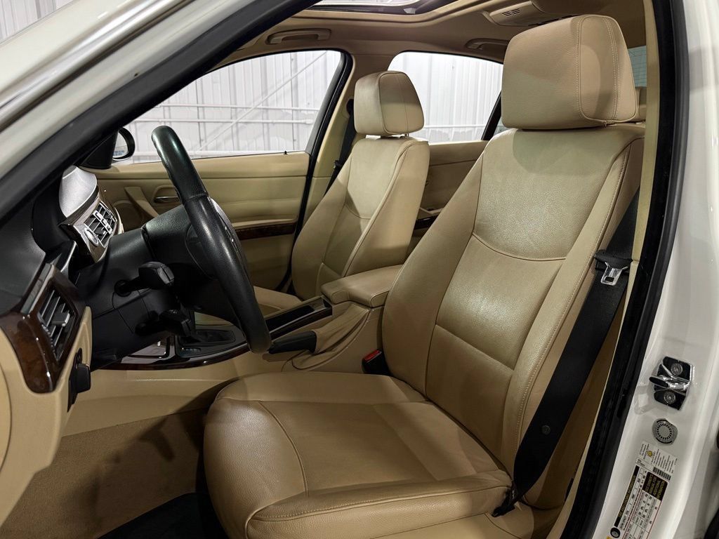 Used 2007 BMW 335xi Sedan AWD/4WD image 18