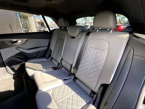 Used 2023 Audi SQ8 Premium Plus AWD/4WD image 25