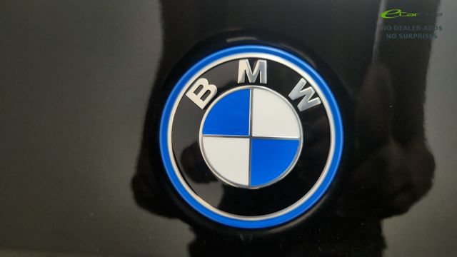 Used 2024 BMW i5 eDrive40i w/ M Sport Package RWD image 33