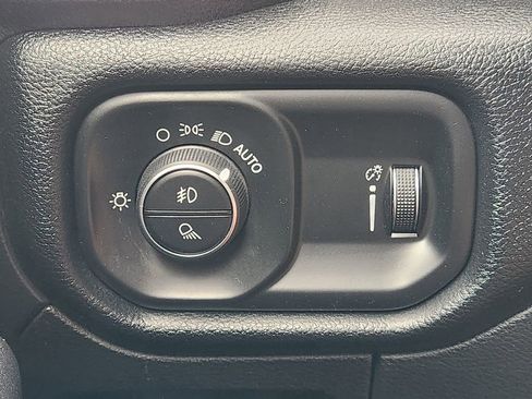 Used 2021 RAM 1500 Big Horn image 23