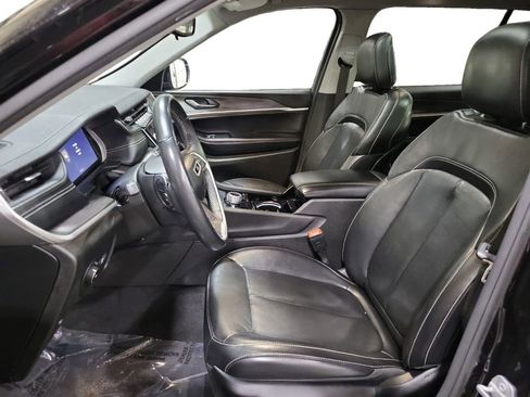 Used 2021 Jeep Grand Cherokee L Limited image 13