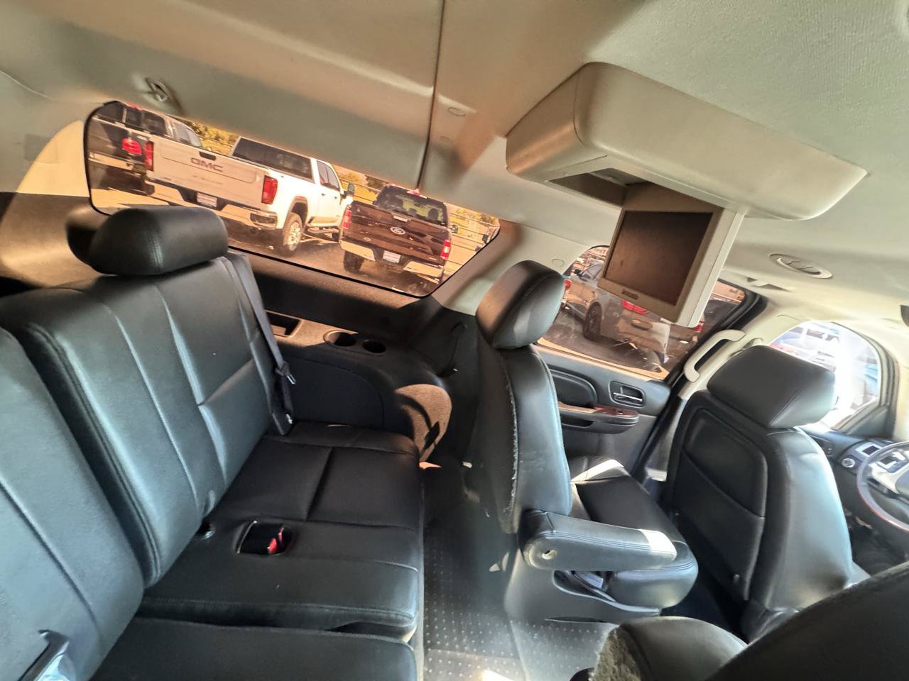 Used 2013 Cadillac Escalade ESV Premium AWD/4WD image 14