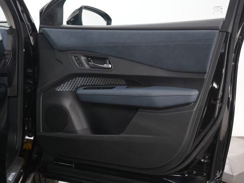 Used 2023 Nissan Ariya image 12