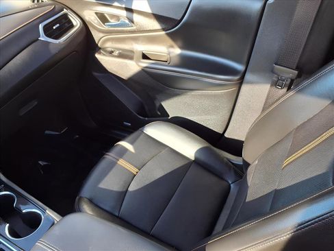 Used 2022 Chevrolet Equinox Premier image 17