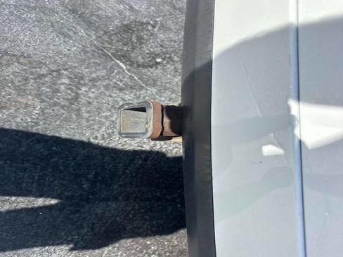 Used 2014 Volkswagen Touareg VR6 image 8