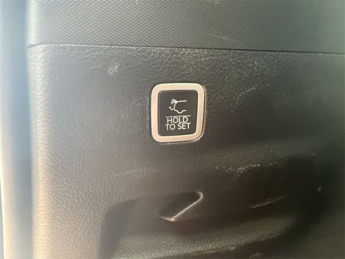 Used 2024 Jeep Wagoneer L Series II w/ Flexible Seating Group image 40