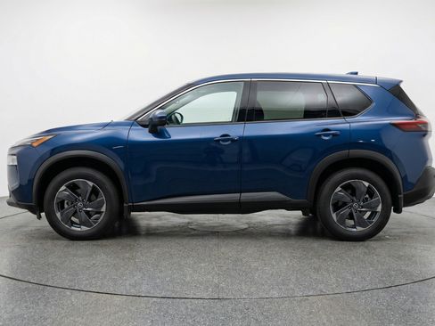Used 2025 Nissan Rogue SV AWD/4WD image 5