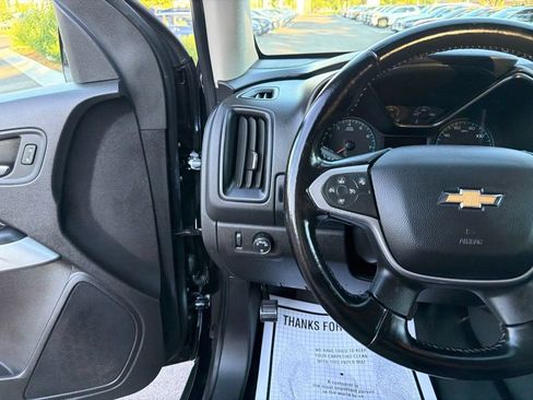 Used 2022 Chevrolet Colorado LT w/ Fleet Safety Package RWD image 20