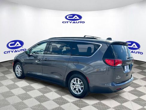 Used 2020 Chrysler Voyager Lxi FWD image 7