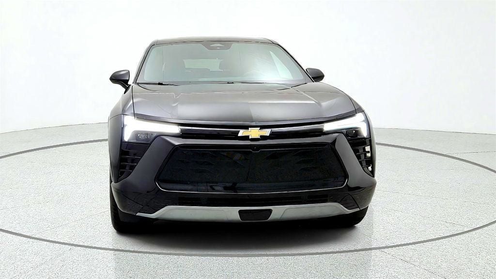 Used 2026 Chevrolet Blazer EV LT FWD image 2