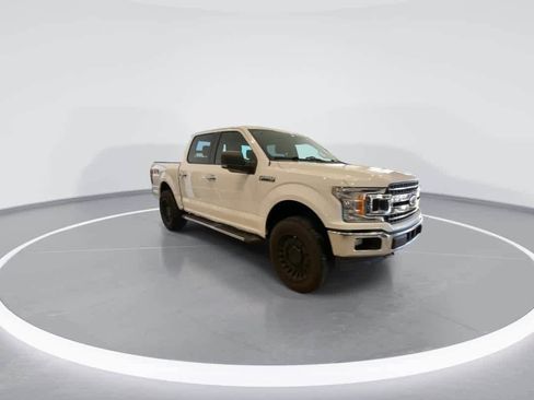 Used 2018 Ford F150 XLT w/ Equipment Group 302A Luxury image 2