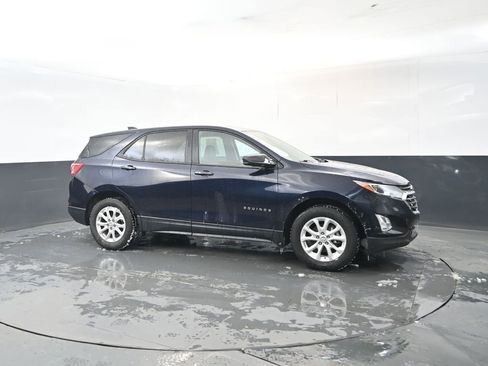 Used 2020 Chevrolet Equinox LS w/ LS Convenience Package image 7