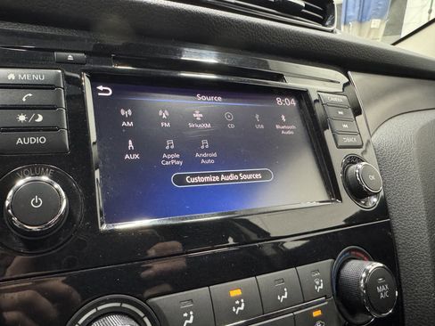 Used 2020 Nissan Rogue Sport S image 4