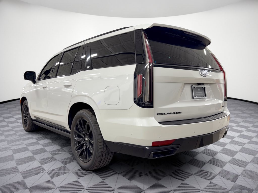 Certified 2023 Cadillac Escalade Sport Platinum w/ LPO, ONYX Package AWD/4WD image 3