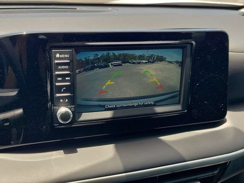 Certified 2025 Nissan Kicks S FWD image 27