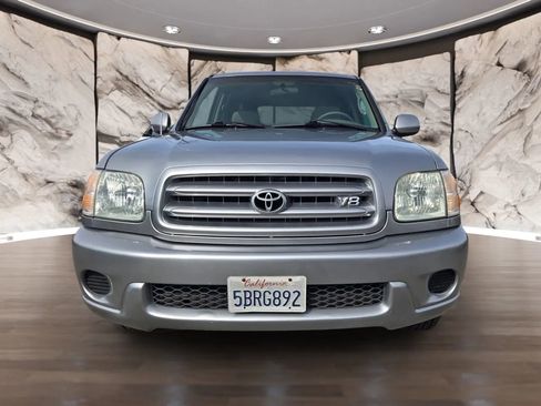 Used 2003 Toyota Sequoia SR5 image 2
