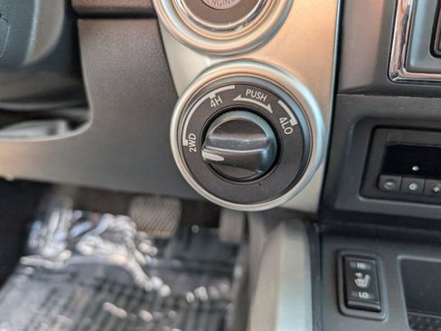 Used 2019 Nissan Titan PRO-4X AWD/4WD image 6