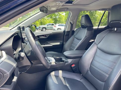 Certified 2023 Toyota RAV4 XLE Premium AWD/4WD image 11
