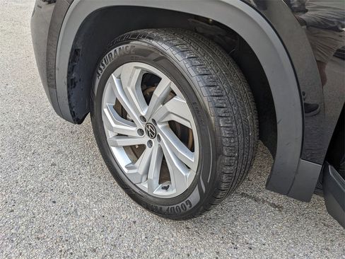 Certified 2023 Volkswagen Atlas SE w/ Panoramic Sunroof Package image 38