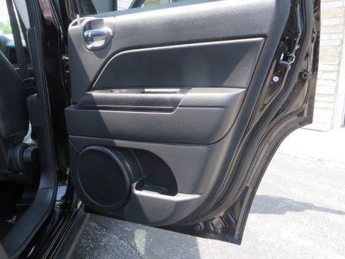 Used 2016 Jeep Patriot High Altitude AWD/4WD image 21