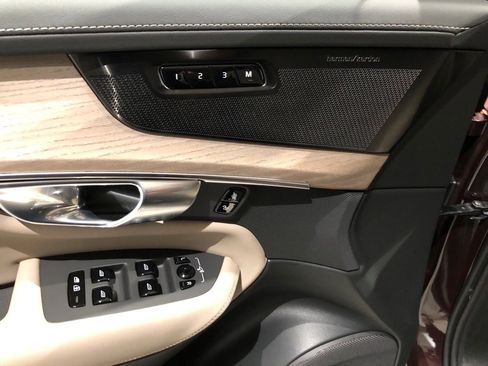 New 2026 Volvo XC90 B6 Plus w/ Protection Package Premier image 11