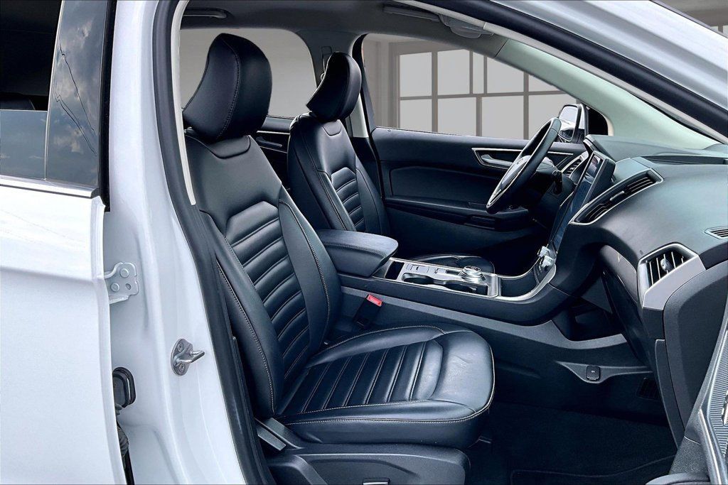 Used 2024 Ford Edge SEL AWD/4WD image 7