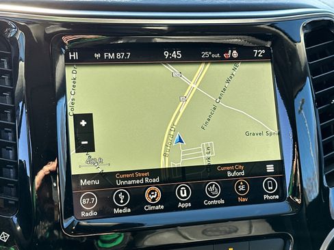 Used 2019 Jeep Cherokee Overland w/ Technology Group image 30