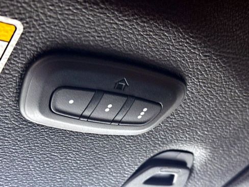 Used 2023 Jeep Wrangler Unlimited Sahara w/ Cold Weather Group image 16