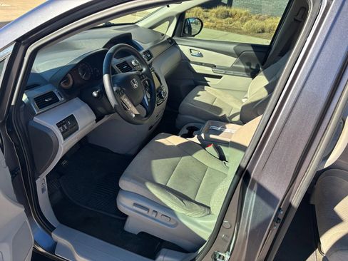 Used 2016 Honda Odyssey SE image 18