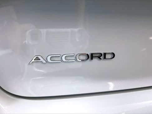 Used 2023 Honda Accord Touring image 7