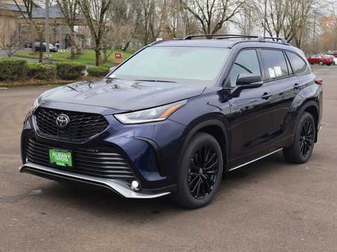 New 2026 Toyota Highlander XSE image 11