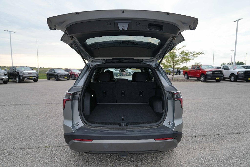 Used 2026 Chevrolet Equinox LT AWD/4WD image 15