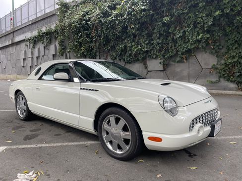 Used 2002 Ford Thunderbird image 2