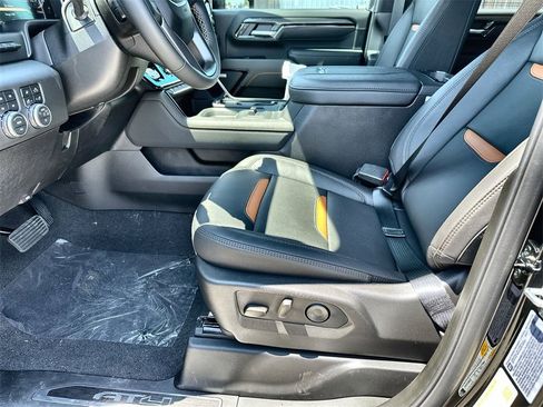 New 2026 GMC Sierra 2500 AT4 w/ AT4 Premium Plus Package image 24